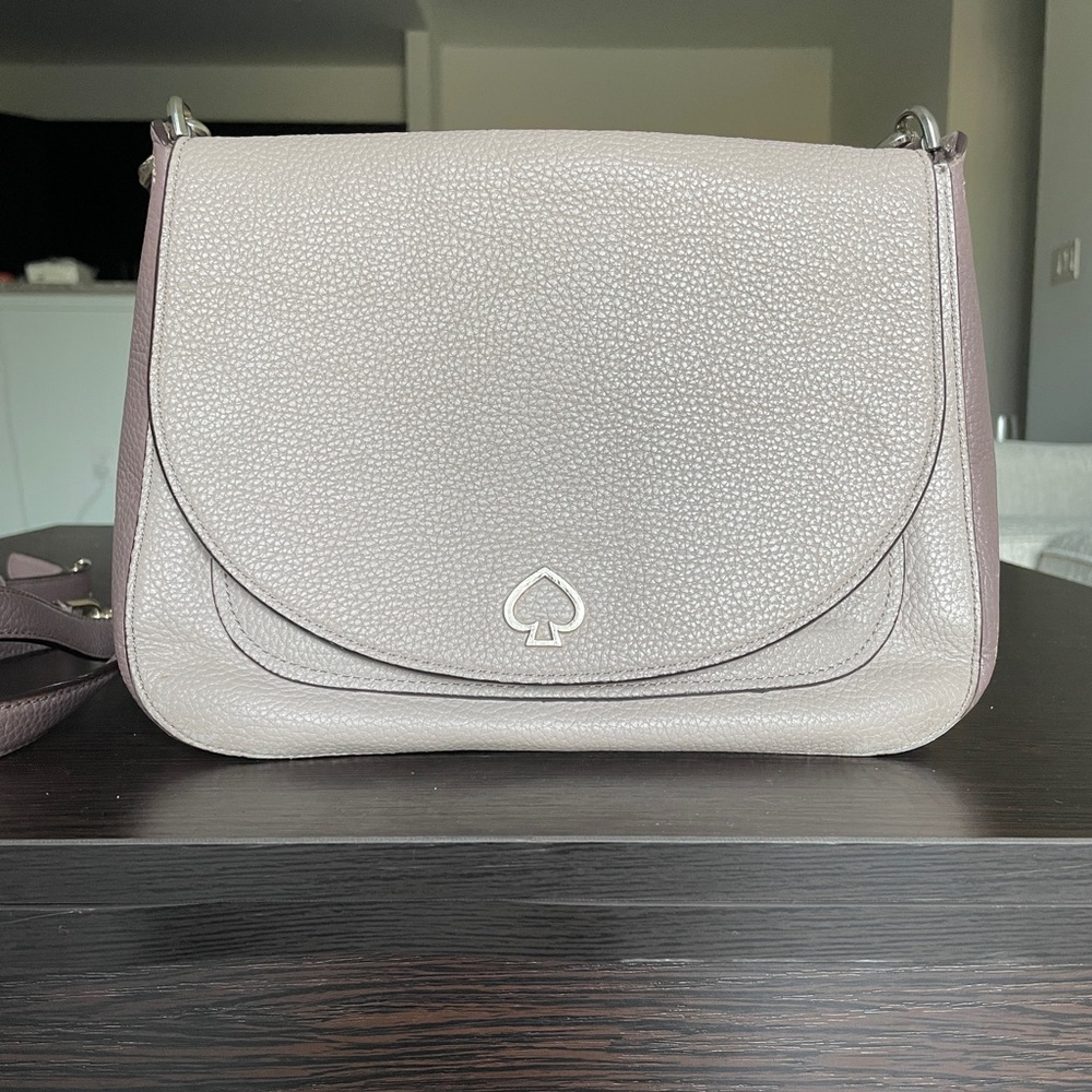 Kate Spade Crossbody Bag with Classic Silhouette